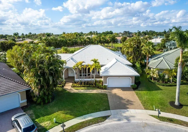 Photo 4 of Sale Pending at 15621 Latina Pl, Wellington, FL 33414 | MLS# B26017181 | Listing updated on 2026-09-26