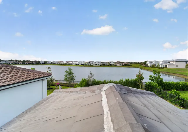 Homes for sale in Port Saint Lucie, FL | 537 Se Fascino Cir, Port Saint Lucie, FL 34984 | MLS# B26017186
