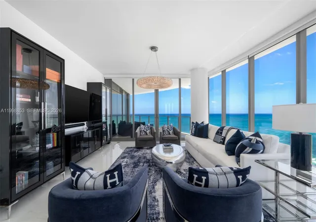 5th image of 15701 Collins Ave #2005, North Miami Beach, FL 33160 | MLS# A11998853