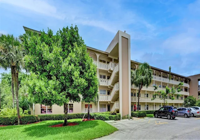 Homes for sale in Coconut Creek, FL | 2504 Antigua Ter, Coconut Creek, FL 33066