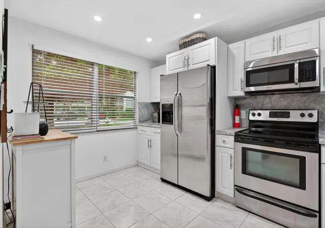 Homes for sale in Coconut Creek, FL | 2504 Antigua Ter, Coconut Creek, FL 33066