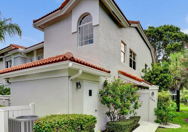 2nd image of 7669 Springwater Pl #202, Boynton Beach, FL 33437 | MLS# B26017354