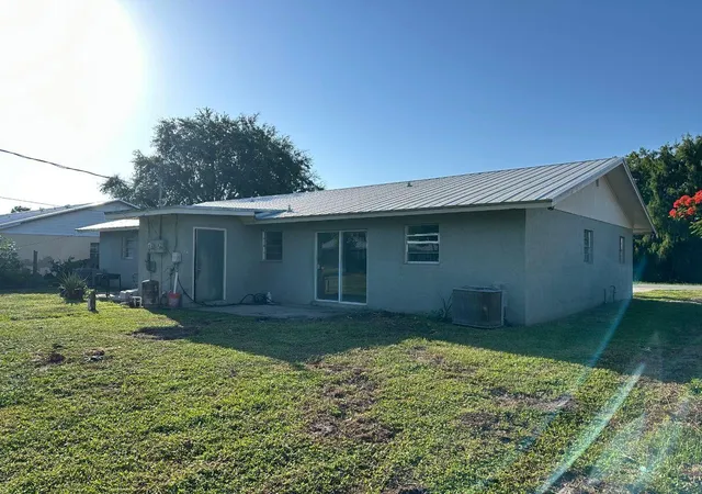 Photo 3 of House for sale at 3365 SE Garden St #3365, Stuart, FL 34997 | MLS# B26017377 | Listing updated on 2026-09-23