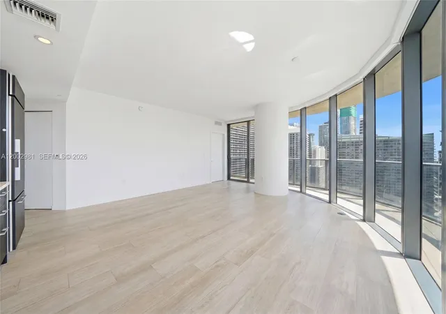 3rd image of 55 Sw 9Th St #3106, Miami, FL 33130 | MLS# A12002981