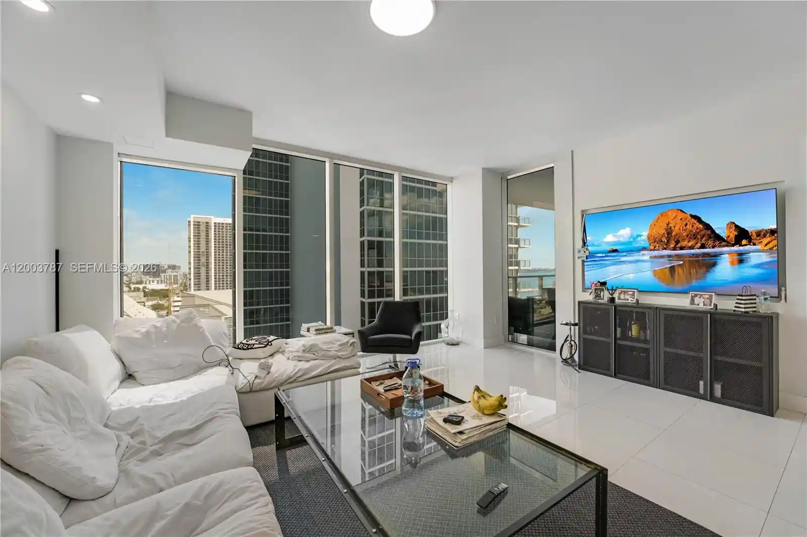 Photo 1 of Condo for sale at 1040 Biscayne Blvd #1905, Miami, FL 33132 | MLS# A12003787 | Listing updated on 2026-10-20