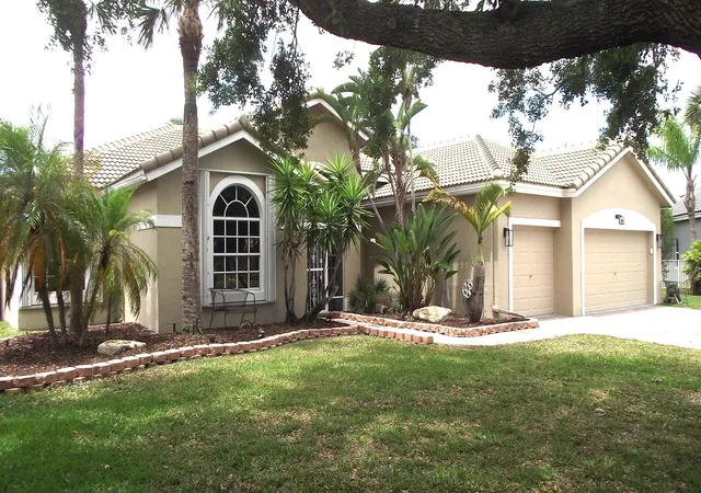 Photo 3 of Single family home for sale at 3945 Diamond Chip Ct, Wellington, FL 33414 | MLS# B26017601 | Listing updated on 2026-09-25