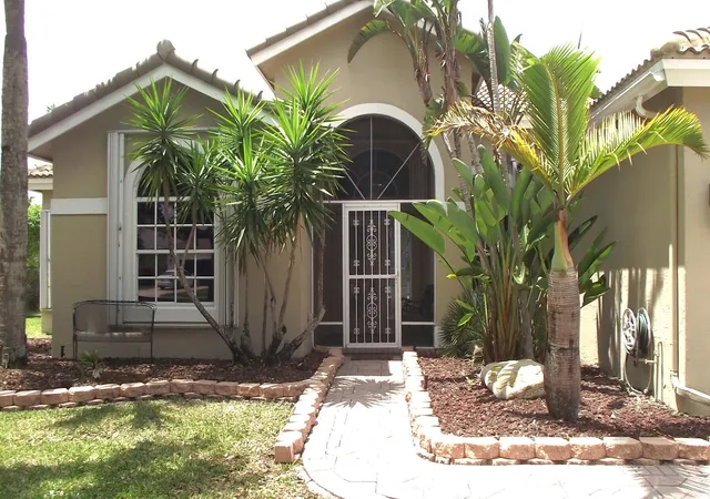 Photo 3 of Single family home for sale at 3945 Diamond Chip Ct, Wellington, FL 33414 | MLS# B26017601 | Listing updated on 2026-09-25