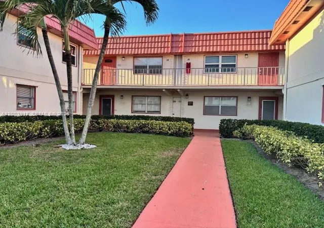 Homes for sale in Delray Beach, FL | 8 Saxony A 8 #8, Delray Beach, FL 33446 | MLS# A12003917