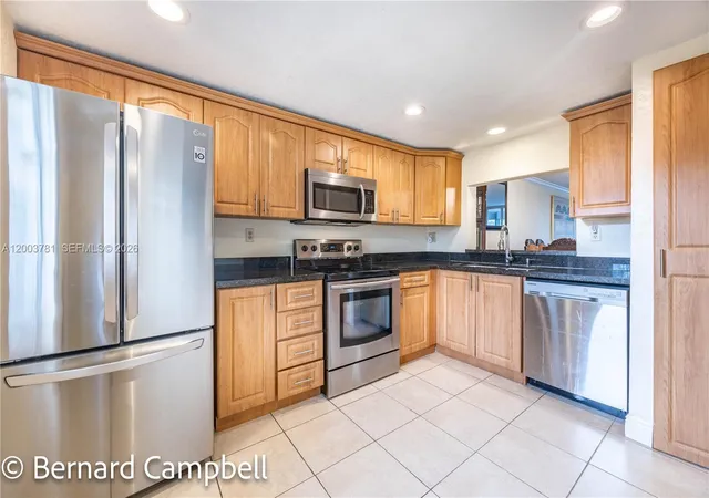 4th image of 3940 Inverrary Blvd #403A, Lauderhill, FL 33319 | MLS# A12003781