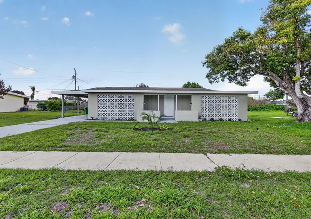 Photo 1 of Single family home for sale at 157 Se Calmoso Dr, Port St Lucie, FL 34983 | MLS# B26017765 | Listing updated on 2026-09-23