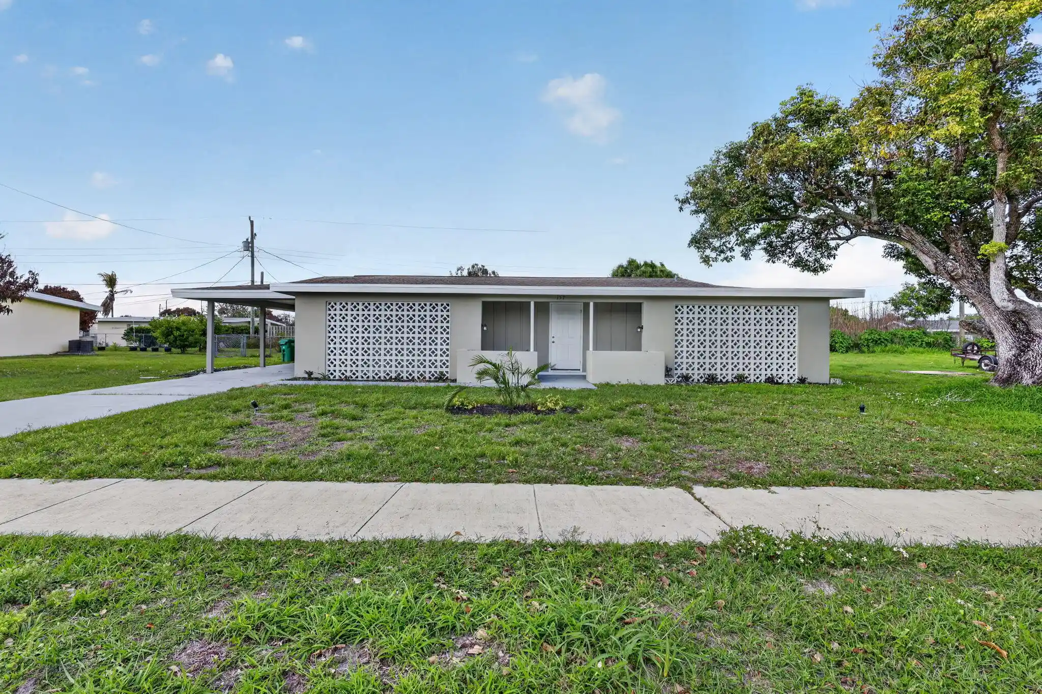Photo 1 of Single family home for sale at 157 Se Calmoso Dr, Port St Lucie, FL 34983 | MLS# B26017765 | Listing updated on 2026-10-21