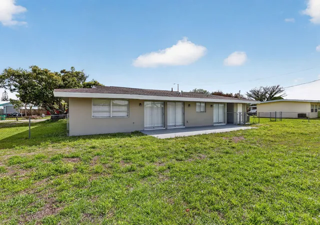 Photo 3 of Single family home for sale at 157 SE Calmoso Dr, Port St Lucie, FL 34983 | MLS# B26017765 | Listing updated on 2026-09-23