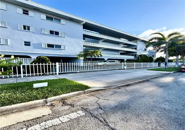 2nd image of 1818 Rodman St #3A, Hollywood, FL 33020 | MLS# A12004164