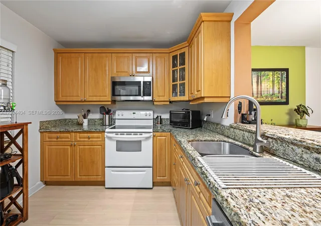 4th image of 424 Se 10Th St, Dania Beach, FL 33004