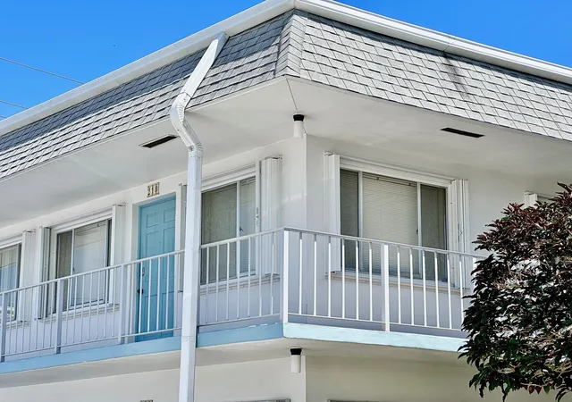 Homes for sale in Lake Worth Beach, FL | 2880 Lake Osborne Dr #210, Lake Worth Beach, FL 33461 | MLS# B26017932