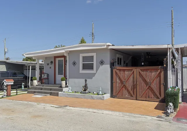 Photo 3 of Manufactured home for sale at 3205 W 16th Avenue, Hialeah, FL 33012 | MLS# B26017955 | Listing updated on 2026-09-30