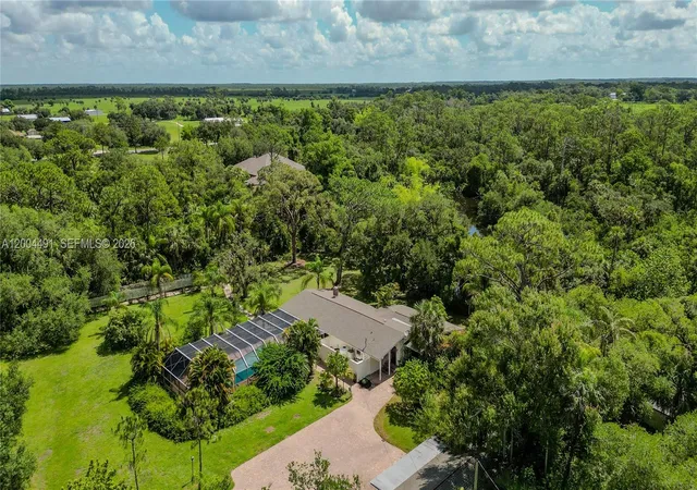 Homes for sale in Alva, FL | 18220 Elmwood, Alva, FL 33920 | MLS# A12004491