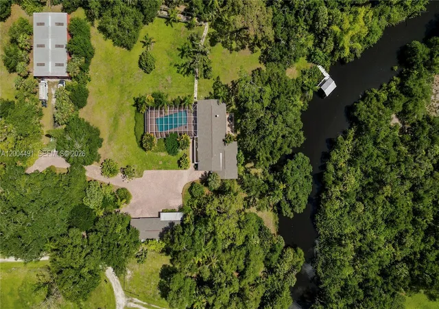 Homes for sale in Alva, FL | 18220 Elmwood, Alva, FL 33920 | MLS# A12004491