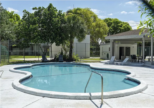 35th image of 1177 Nw 98th Ter #132, Pembroke Pines, FL 33024 | MLS# B26018051