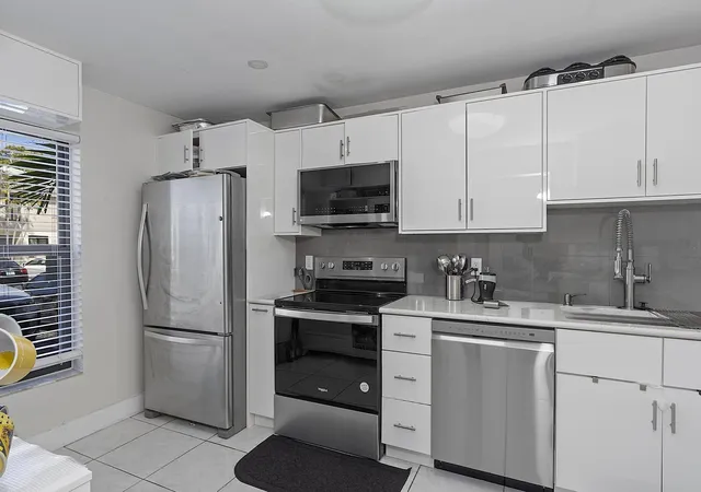 5th image of 1177 Nw 98Th Ter #132, Pembroke Pines, FL 33024 | MLS# B26018051