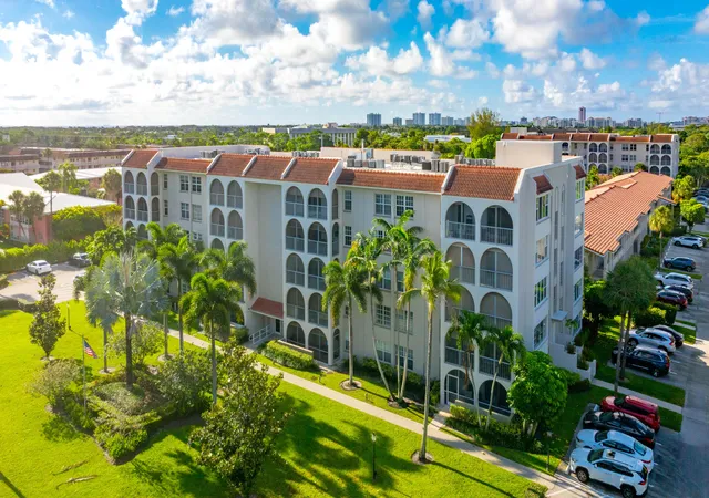 Homes for sale in Boca Raton, FL | 250 Ne 20th Street, Boca Raton, FL 33431 | Houzeo