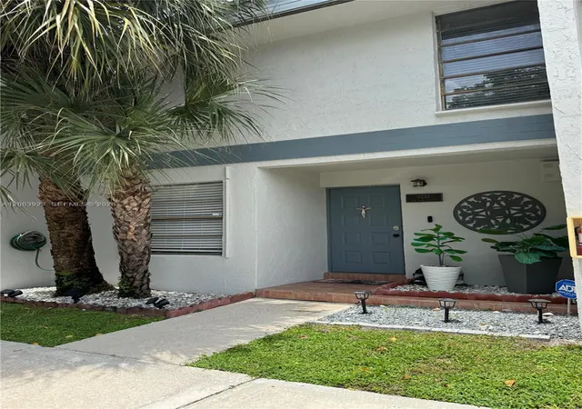 2nd image of 9251 Nw 14th Ct #257, Pembroke Pines, FL 33024 | MLS# A12003922