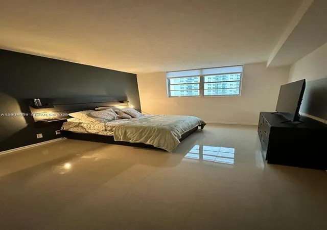 4th image of 3000 S Ocean Dr #414, Hollywood, FL 33019 | MLS# A12004969