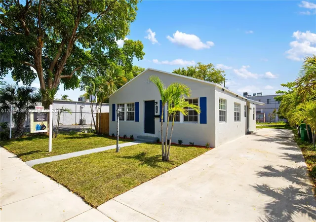 34th image of 15 Sw 6th St, Dania, FL 33004 | MLS# A12000186