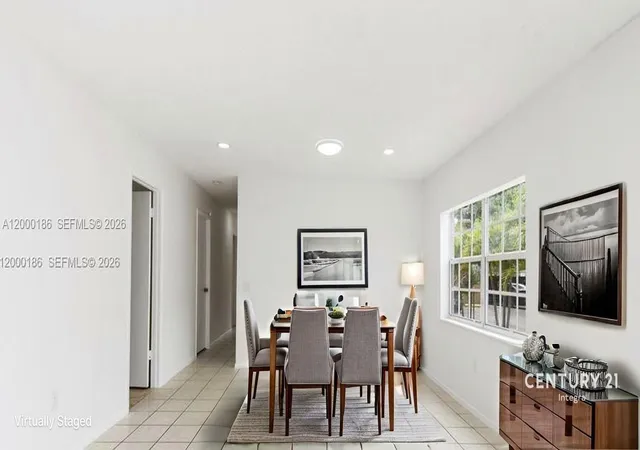 3rd image of 15 Sw 6Th St, Dania, FL 33004 | MLS# A12000186