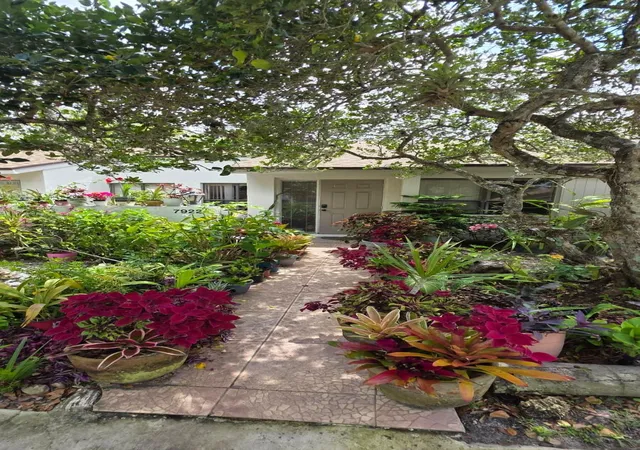 Photo 1 of Single family home for sale at 7922 Nw 10th Street, Plantation, FL 33322 | MLS# B26018431 | Listing updated on 2026-09-23