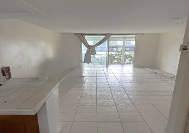 5th image of 2861 Leonard Dr #F514, Aventura, FL 33160 | MLS# A12005210