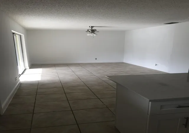 6th image of 1979 Juno Rd, North Palm Beach, FL 33408 | MLS# B26018482