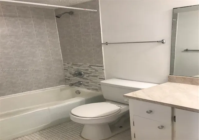 4th image of 5112 Nw 79 Ave #201, Doral, FL 33166 | MLS# A12004684