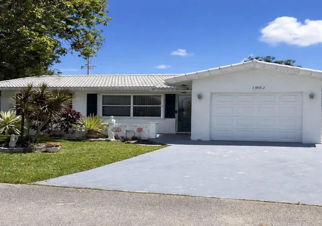 Photo 2 of Single family home for sale at 1902 Sw 22nd Avenue, Boynton Beach, FL 33426 | MLS# B26018499 | Listing updated on 2026-10-06