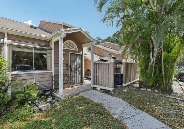 Homes for sale in North Lauderdale, FL | 7208 Sportsman Dr, North Lauderdale, FL 33068 | MLS# B26018525