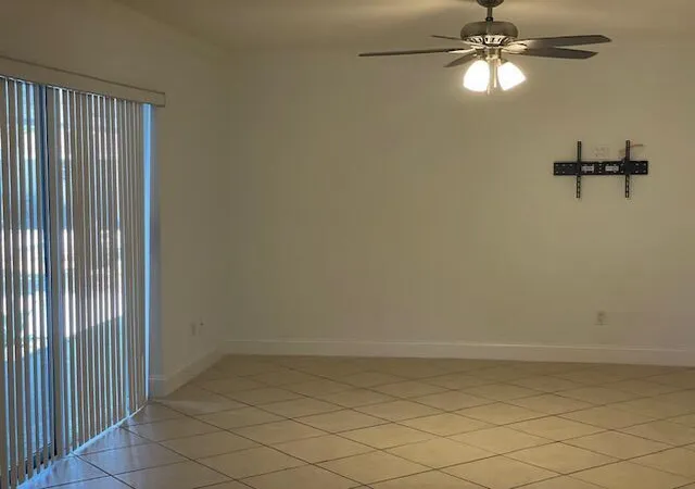 4th image of 1971 Juno Rd, North Palm Beach, FL 33408 | MLS# B26018530