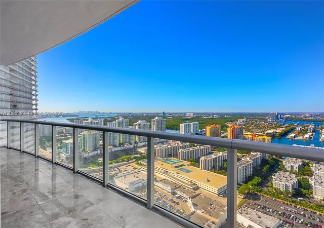 29th image of 17001 Collins Ave #4208, Sunny Isles Beach, FL 33160 | MLS# A12005393