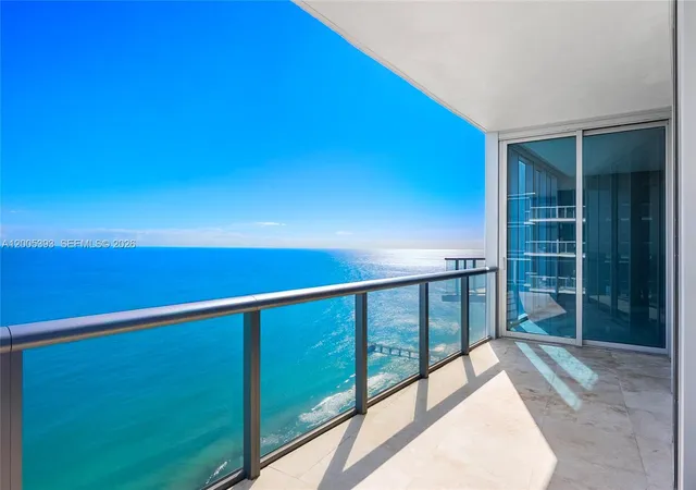 2nd image of 17001 Collins Ave #4208, Sunny Isles Beach, FL 33160 | MLS# A12005393