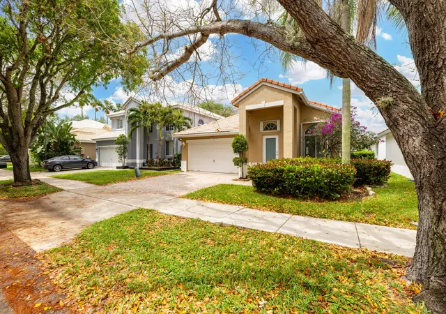 Photo 1 of Single family home for sale at 6513 Sandpiper Dr, Coconut Creek, FL 33073 | MLS# B26018593 | Listing updated on 2026-10-01