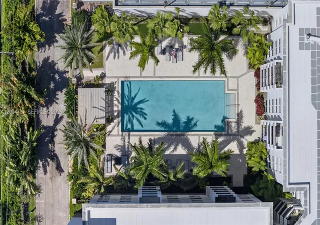 1st image of 2401 Ne 65th St #205, Fort Lauderdale, FL 33308 | MLS# A12004721