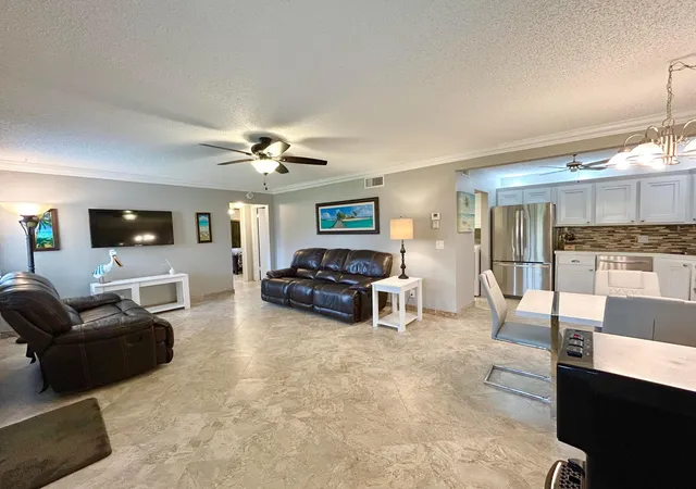 Homes for sale in Greenacres, FL | 223 Pine Hov Cir #C-2, Greenacres, FL 33463 | MLS# B26018806