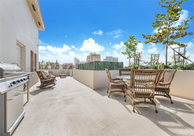 18th image of 120 Salamanca Ave #2A, Coral Gables, FL 33134 | MLS# A12005757