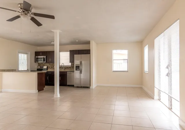 4th image of 170 Se Serenata Ct, Port St Lucie, FL 34983 | MLS# B26018952