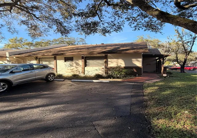 2nd image of 9601 Nw 16th St, Pembroke Pines, FL 33024 | MLS# A12006092