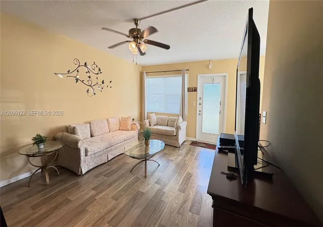 2nd image of 1044 Harwood D #D, Deerfield Beach, FL 33442 | MLS# A12006122