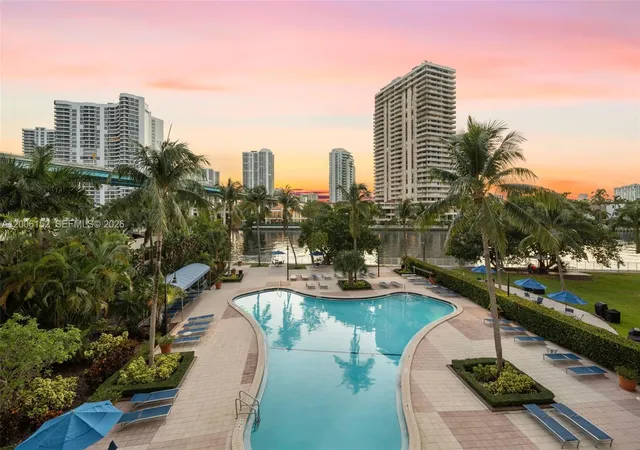 4th image of 19390 Collins Ave #1410, Sunny Isles Beach, FL 33160 | MLS# A12006152