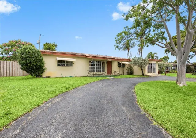 2nd image of 1329 Sw 1st Ter, Pompano Beach, FL 33060 | MLS# B26019025