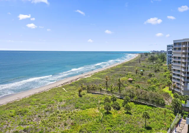 Homes for sale in Hutchinson Island, FL | 3100 Highway A1a, Hutchinson Island, FL 34949 | Houzeo