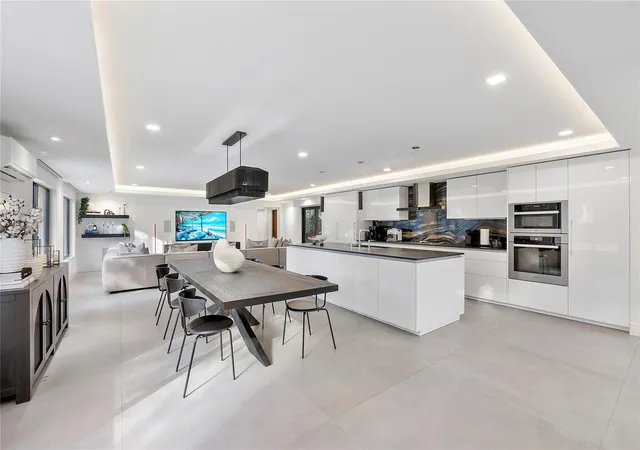 Photo 2 of Single family home for sale at 500 Ne 14th Avenue, Fort Lauderdale, FL 33301 | MLS# B26019121 | Listing updated on 2026-09-23