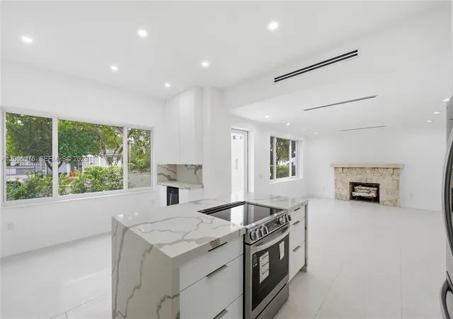 5th image of 5735 Sw 12Th St, West Miami, FL 33144 | MLS# A12006375
